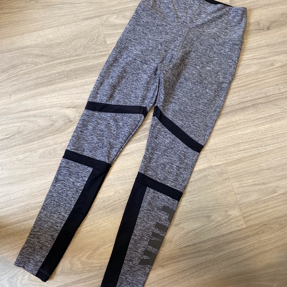 Gray Pink Yoga Leggings/Tights - Picture 11 of 11